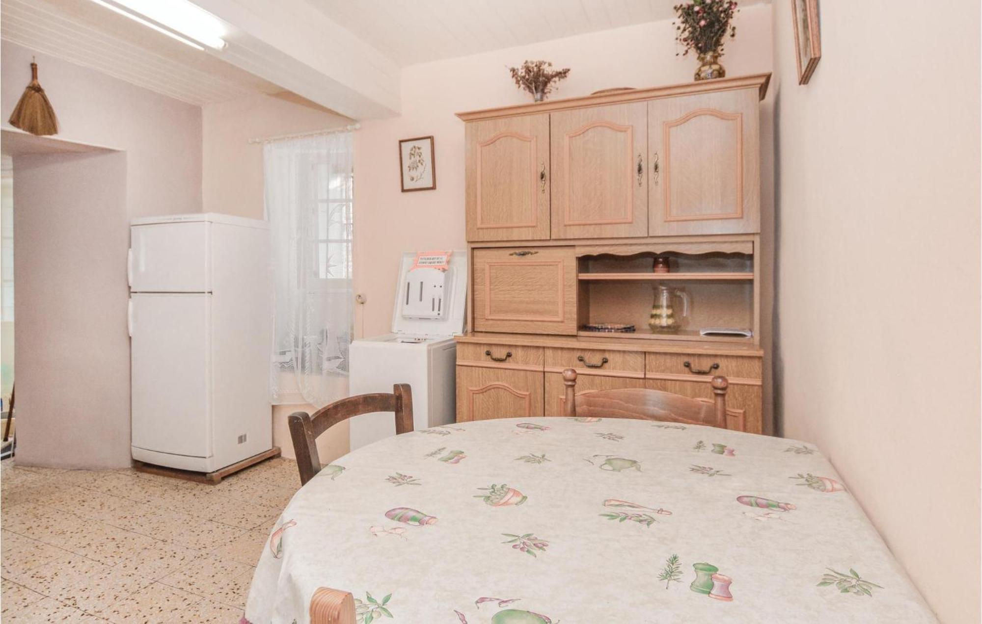 Lovely Apartment In Pietranera With Wifi Buitenkant foto